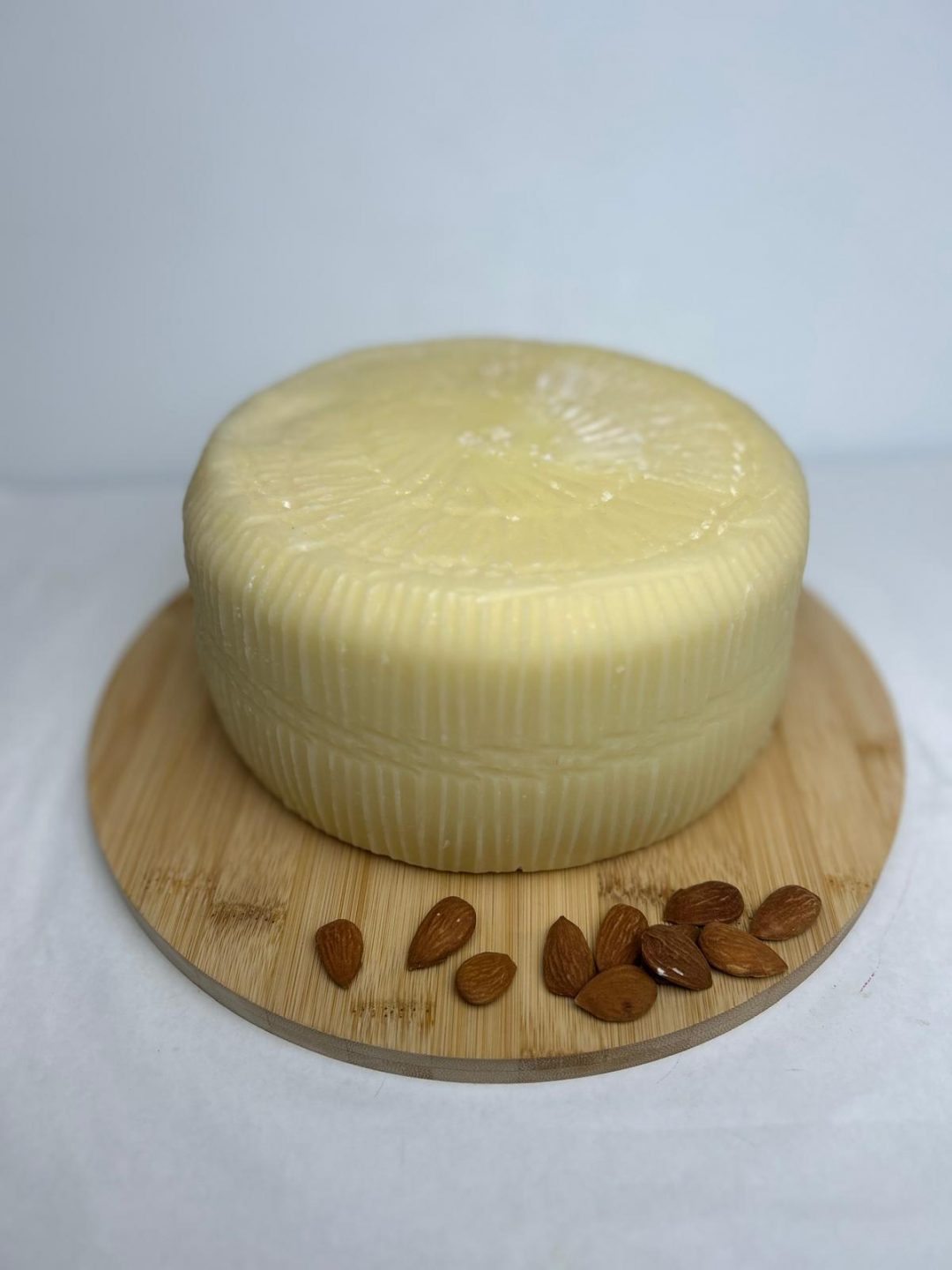 FORMAGGIO CORATINO PRIMO SALE DA 300 GR - immagine 2